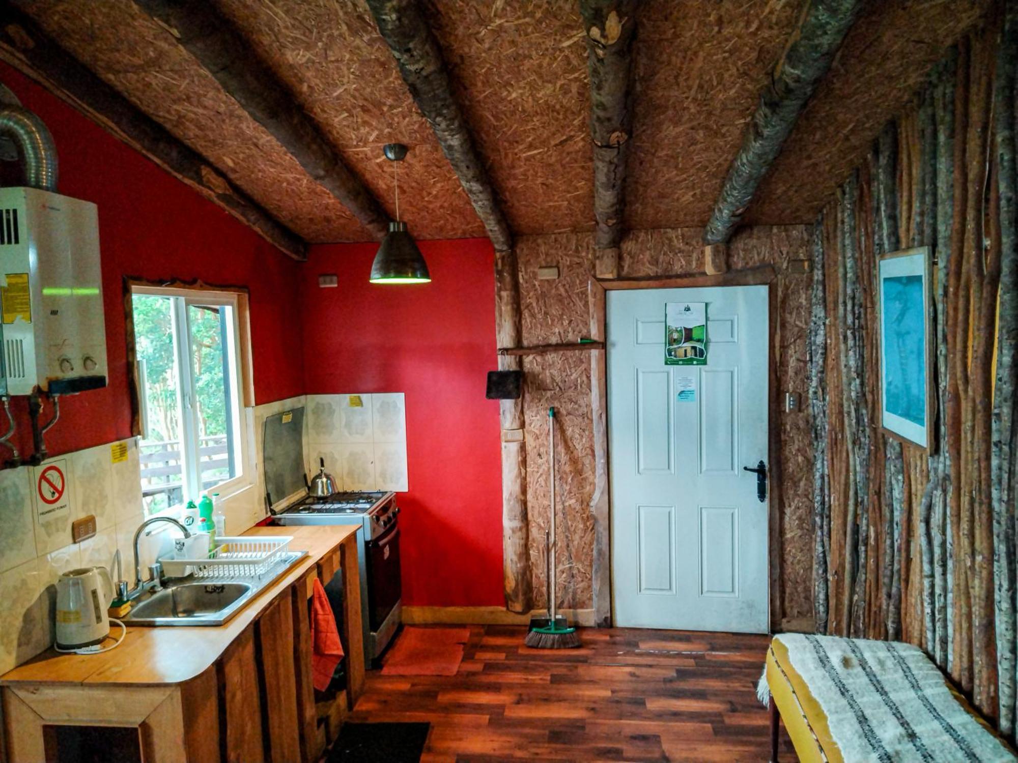 Hostal & Cabanas Luna Del Sur Cucao المظهر الخارجي الصورة