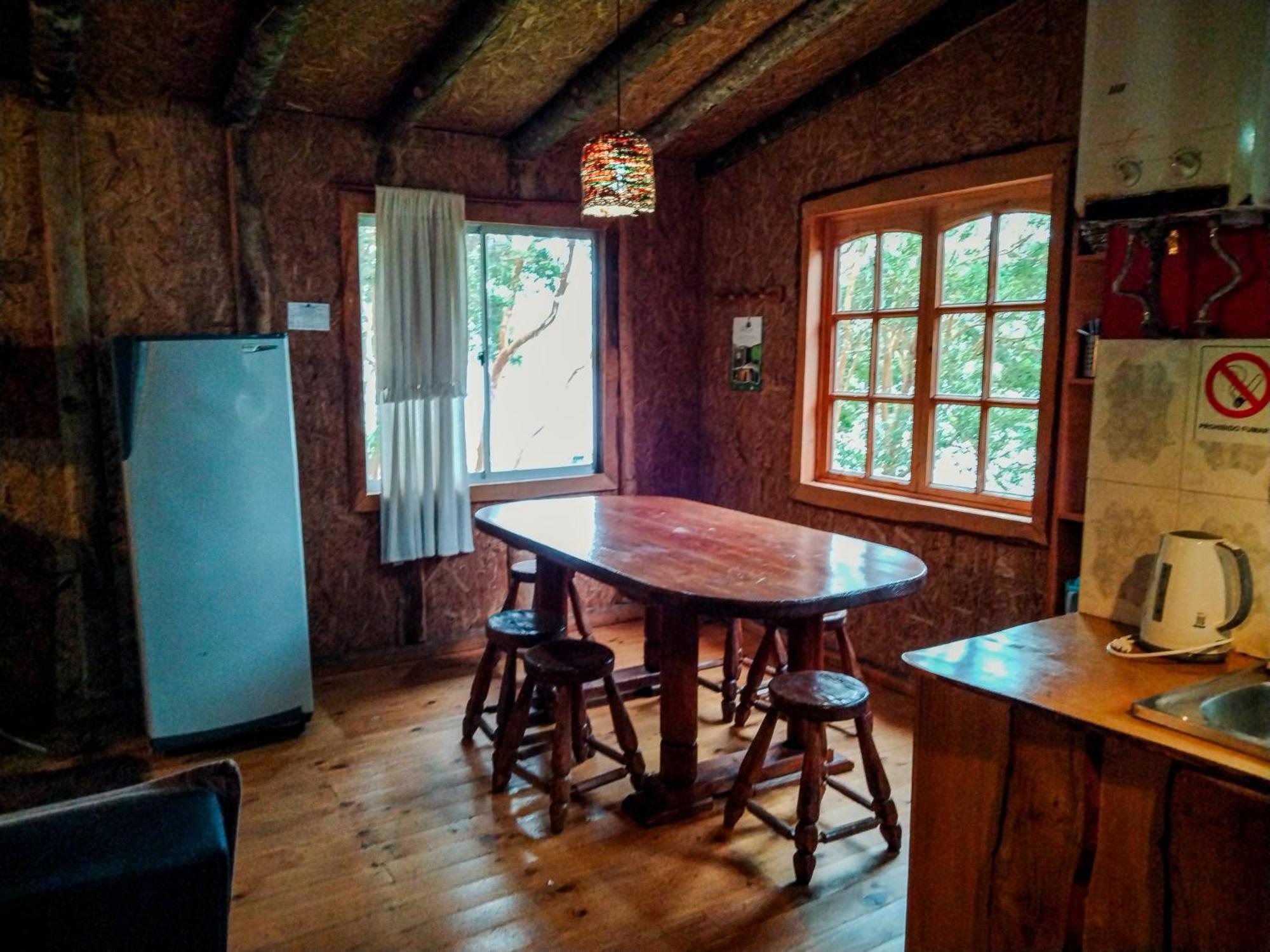 Hostal & Cabanas Luna Del Sur Cucao المظهر الخارجي الصورة